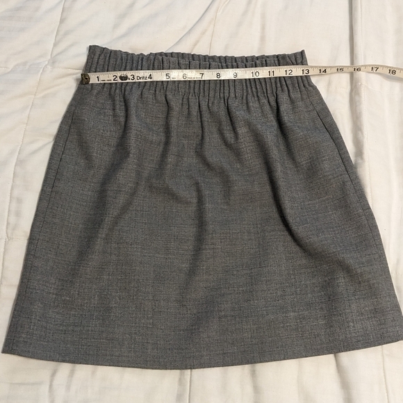 J. crew elastic waistband gray skirt with pockets size 2 - Picture 3 of 8